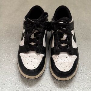 Nike Low Dunks Kids Sneakers Pandas size 1.5
